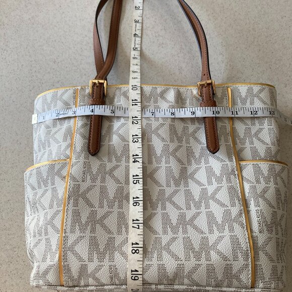 Michael Kors Signature Medium Tote (Vanilla) NWOT - Picture 10 of 16